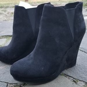 Jessica Simpson black suede wedge ankle booties 7